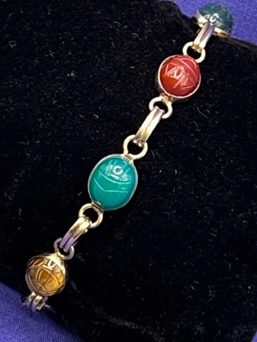 VTG Egyptian Revival Scarab Semi-Precious Natural Stone Bracelet